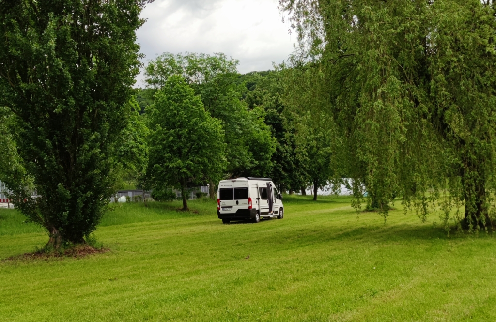 Campingplatz am Stausee in Ralingen